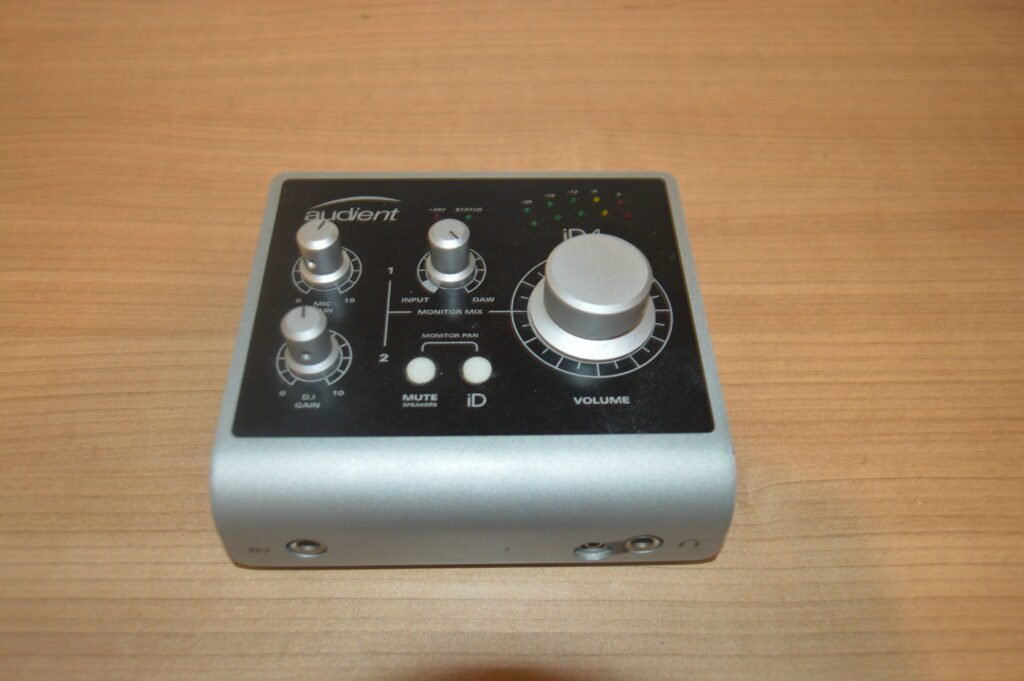 audient id4 audio interfacedsc 0391 scaled