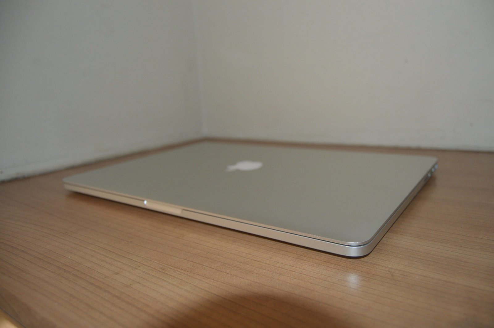 Apple MacBook Pro 15-inch Retina (Mid-2015) – A1398 | Core i7 | 16GB RAM | 256GB SSD 1 Apple MacBook Pro 15-inch Retina (Mid-2015) – A1398 | Core i7 | 16GB RAM | 256GB SSD