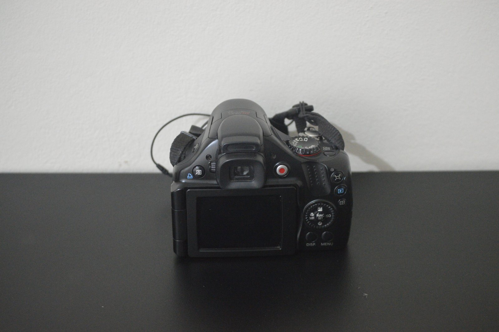 Canon PowerShot SX40 HS – 35x Zoom (Used - Great Condition) 4 Canon PowerShot SX40 HS – 35x Zoom (Used - Great Condition) - Image 4