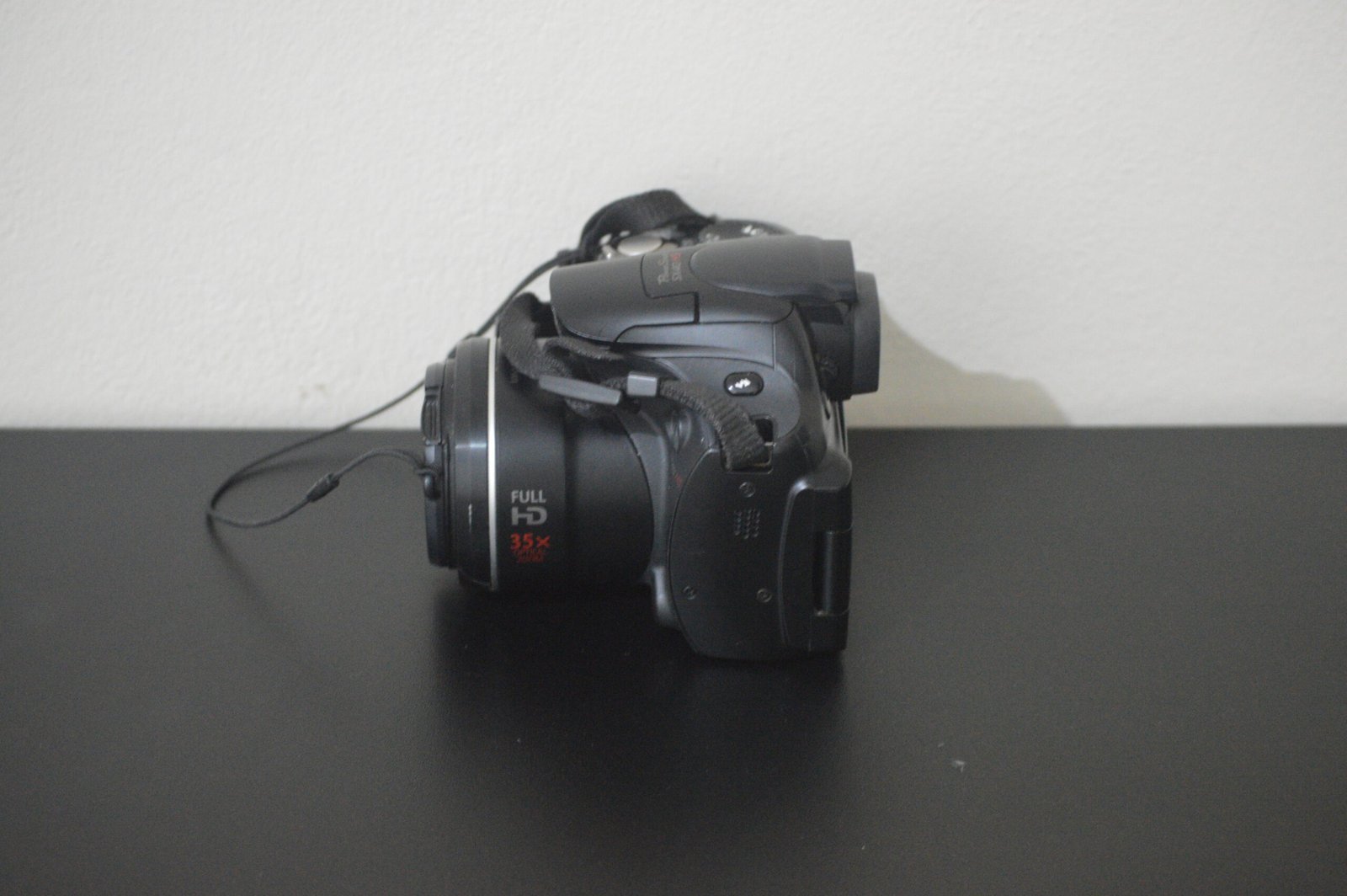 Canon PowerShot SX40 HS – 35x Zoom (Used - Great Condition) 3 Canon PowerShot SX40 HS – 35x Zoom (Used - Great Condition) - Image 3